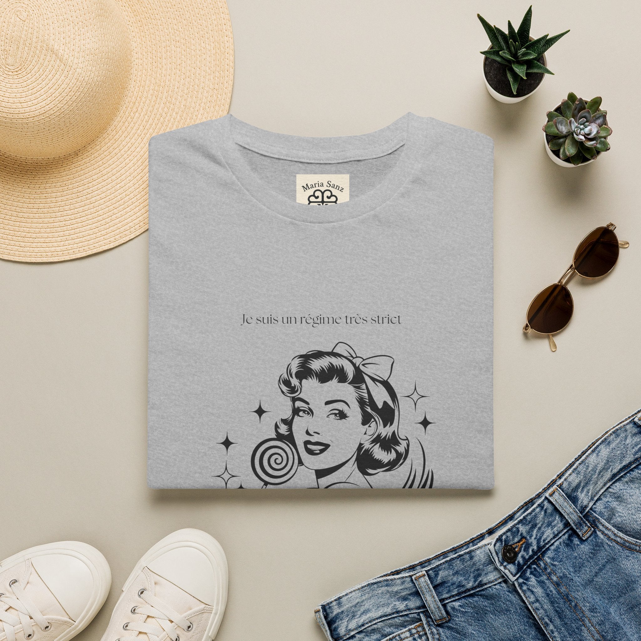 Retro Woman Graphic T-Shirt — "She Wants To Be Famous" Vintage Pop Art Tee