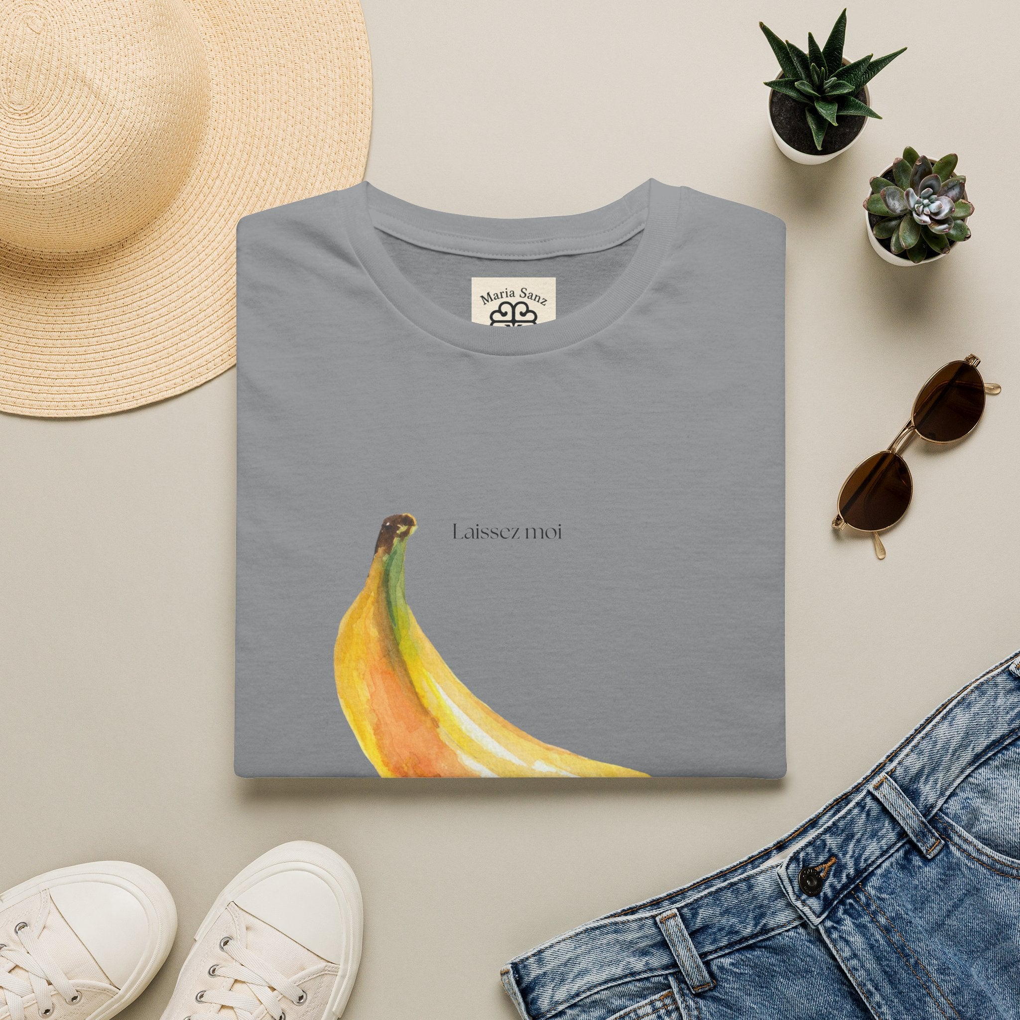 Laissez moi manger ma banane-Banana Graphic T-Shirt — Minimal Fruit Art