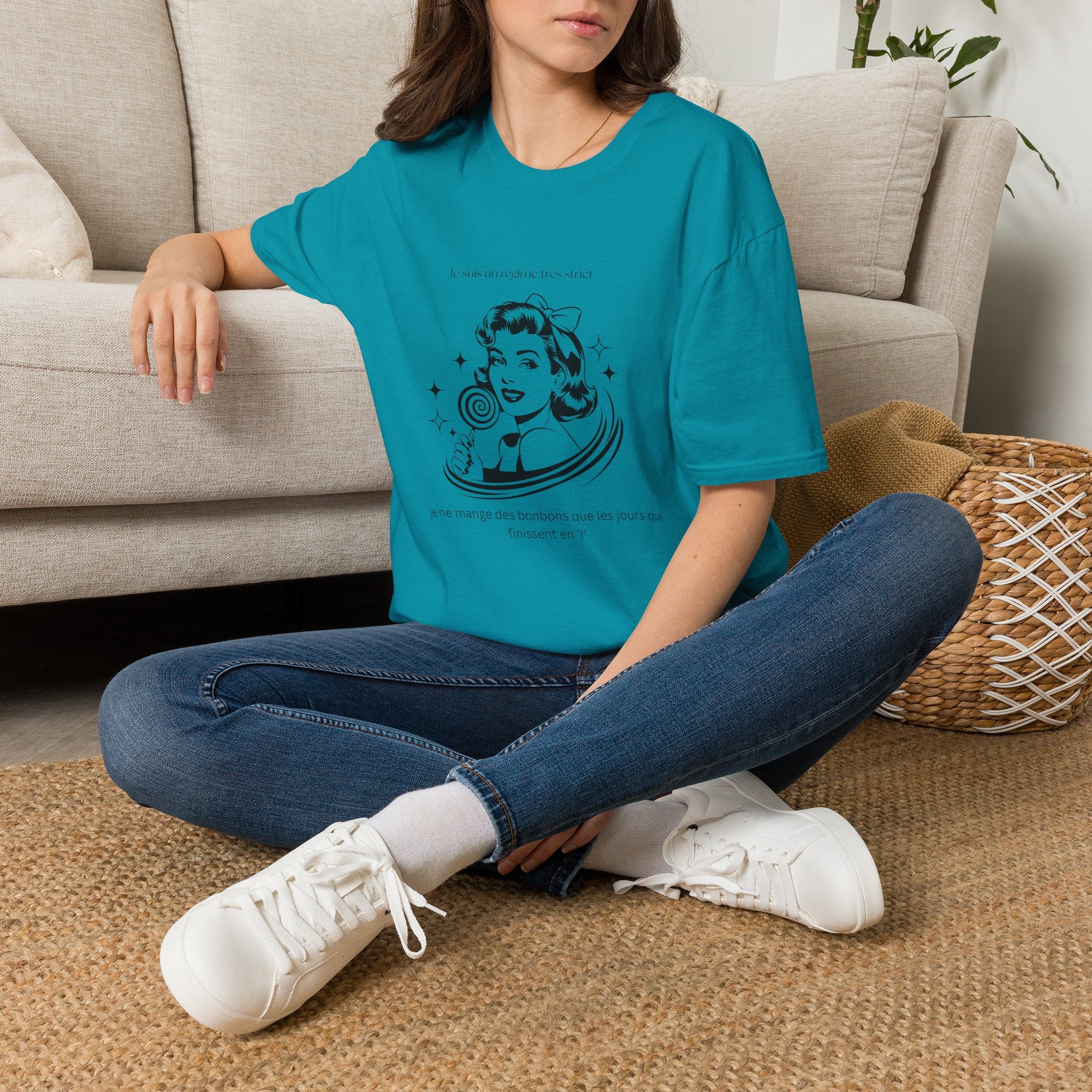 Retro Woman Graphic T-Shirt — "She Wants To Be Famous" Vintage Pop Art Tee