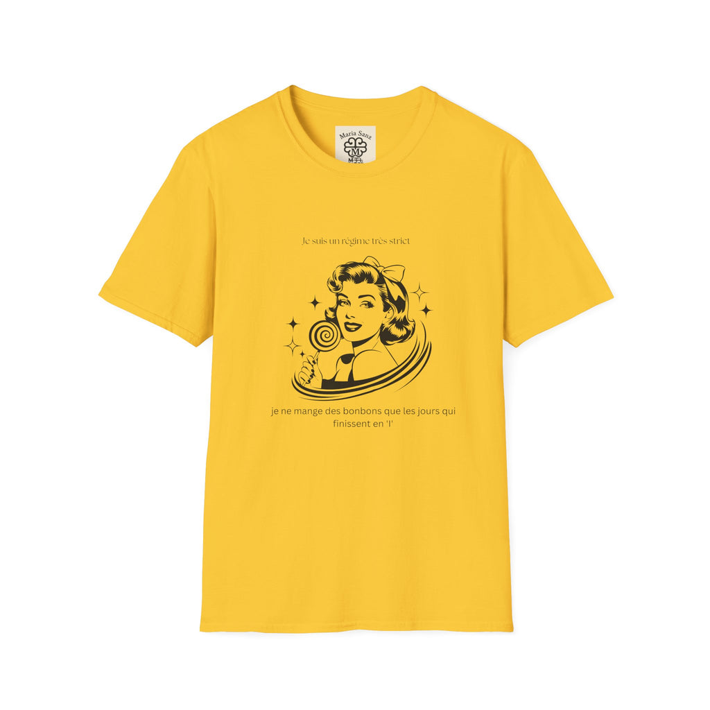 Retro Woman Graphic T-Shirt — "She Wants To Be Famous" Vintage Pop Art Tee