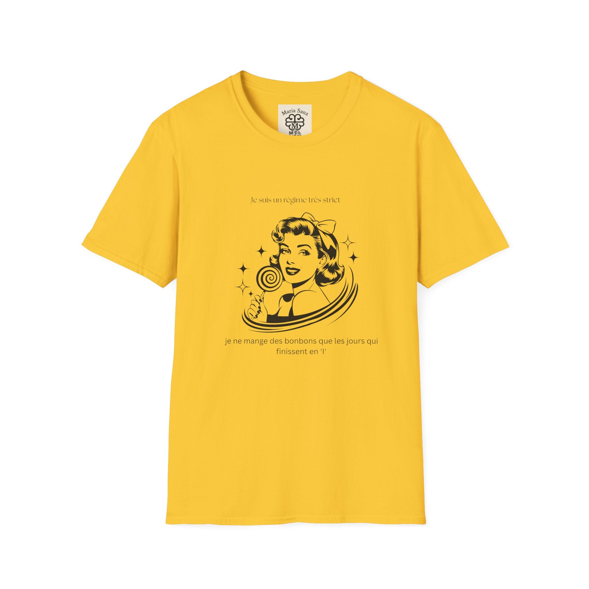 Retro Woman Graphic T-Shirt — "She Wants To Be Famous" Vintage Pop Art Tee