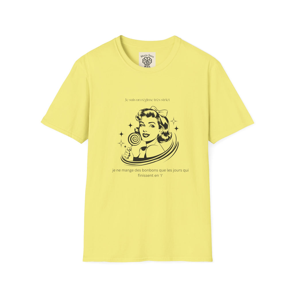 Retro Woman Graphic T-Shirt — "She Wants To Be Famous" Vintage Pop Art Tee