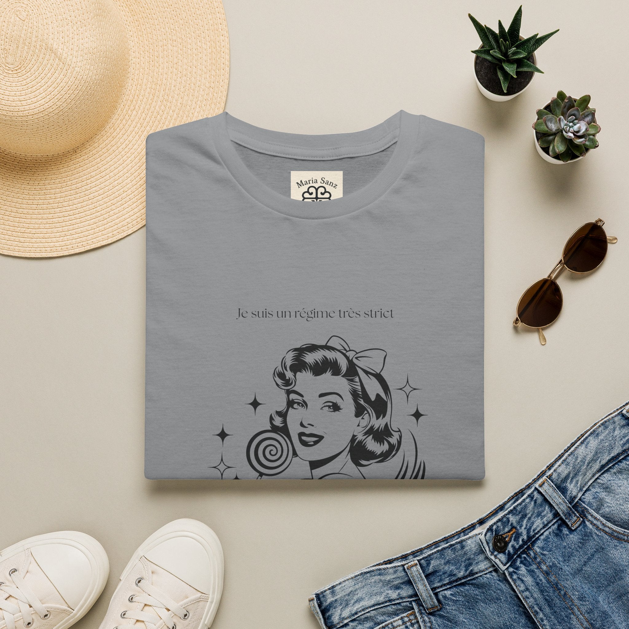 Retro Woman Graphic T-Shirt — "She Wants To Be Famous" Vintage Pop Art Tee