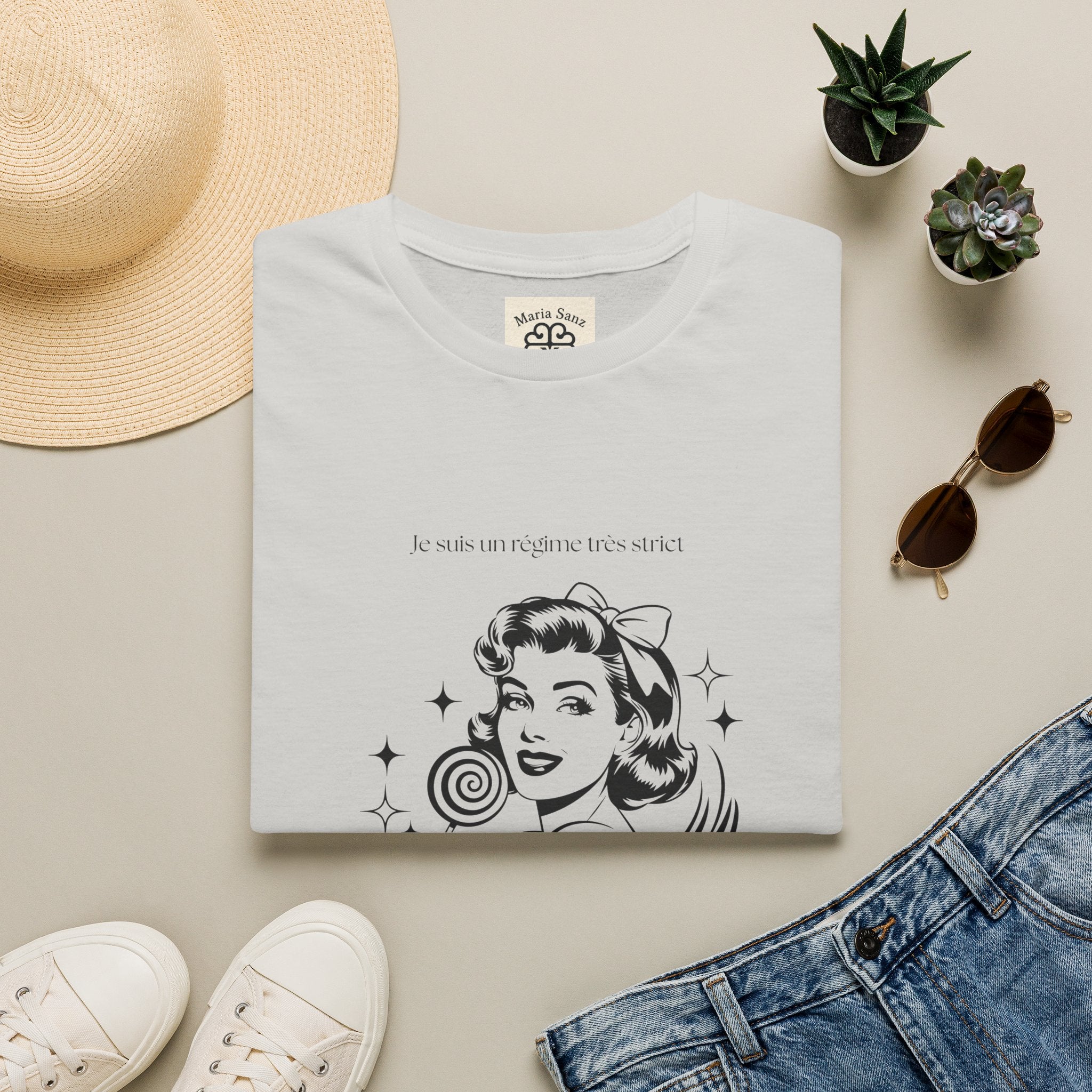 Retro Woman Graphic T-Shirt — "She Wants To Be Famous" Vintage Pop Art Tee