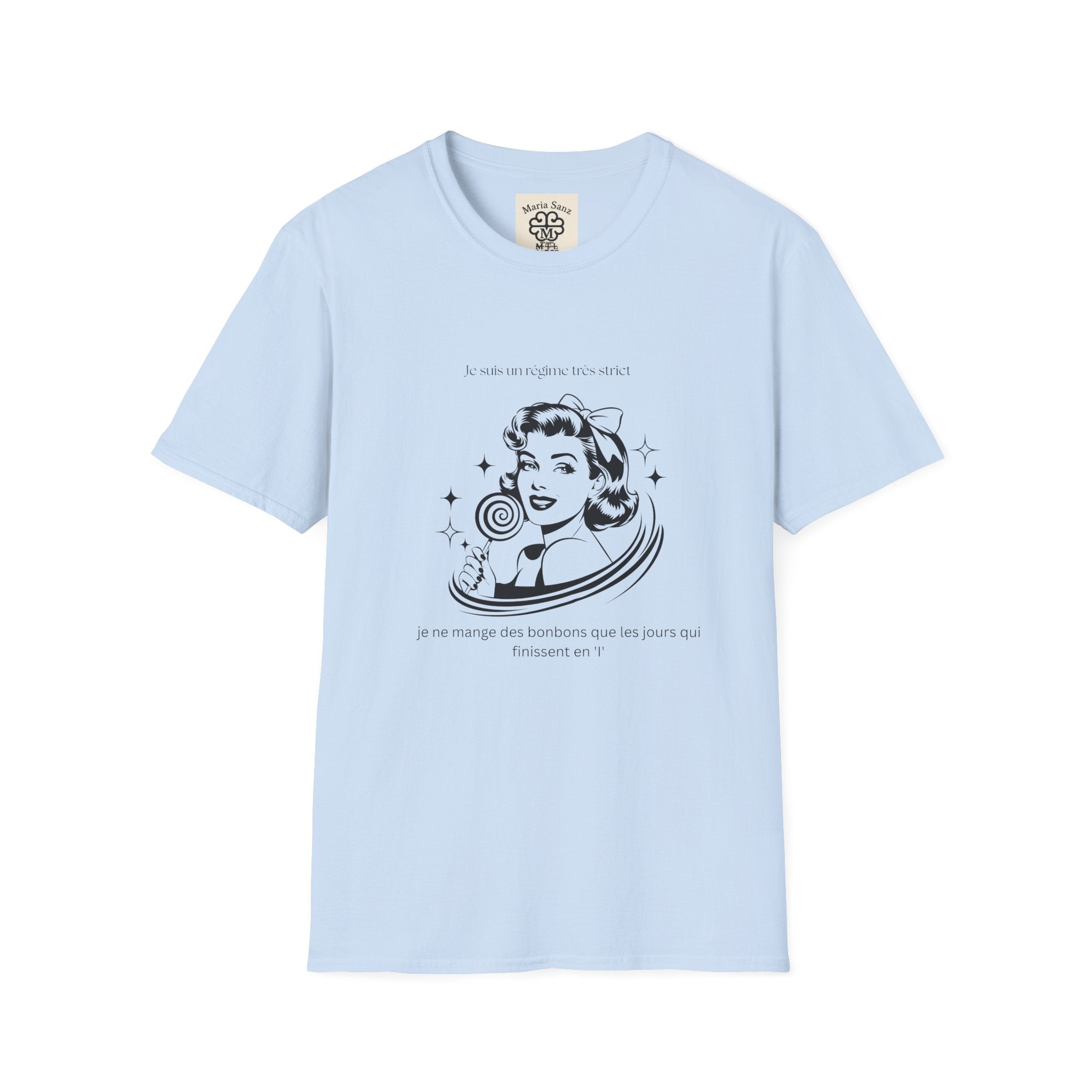 Retro Woman Graphic T-Shirt — "She Wants To Be Famous" Vintage Pop Art Tee