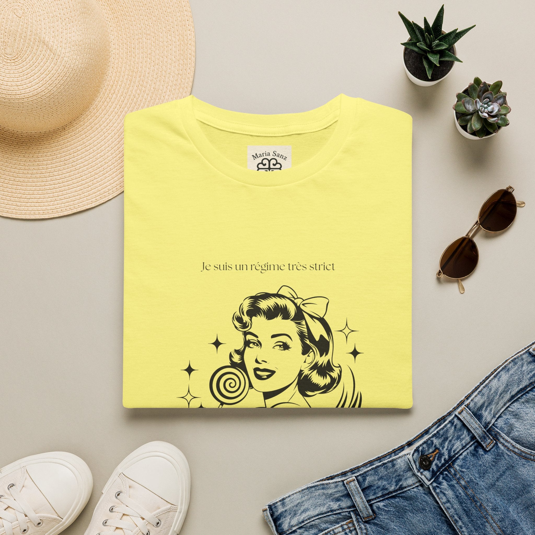 Retro Woman Graphic T-Shirt — "She Wants To Be Famous" Vintage Pop Art Tee