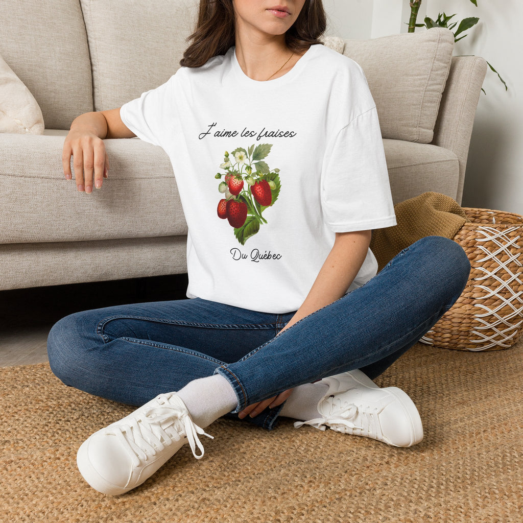 "J'aime les fraises" Strawberry Graphic Tee