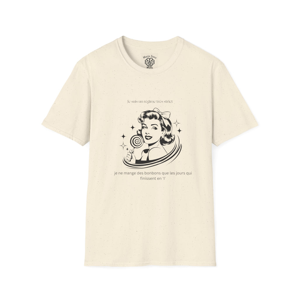 Retro Woman Graphic T-Shirt — "She Wants To Be Famous" Vintage Pop Art Tee