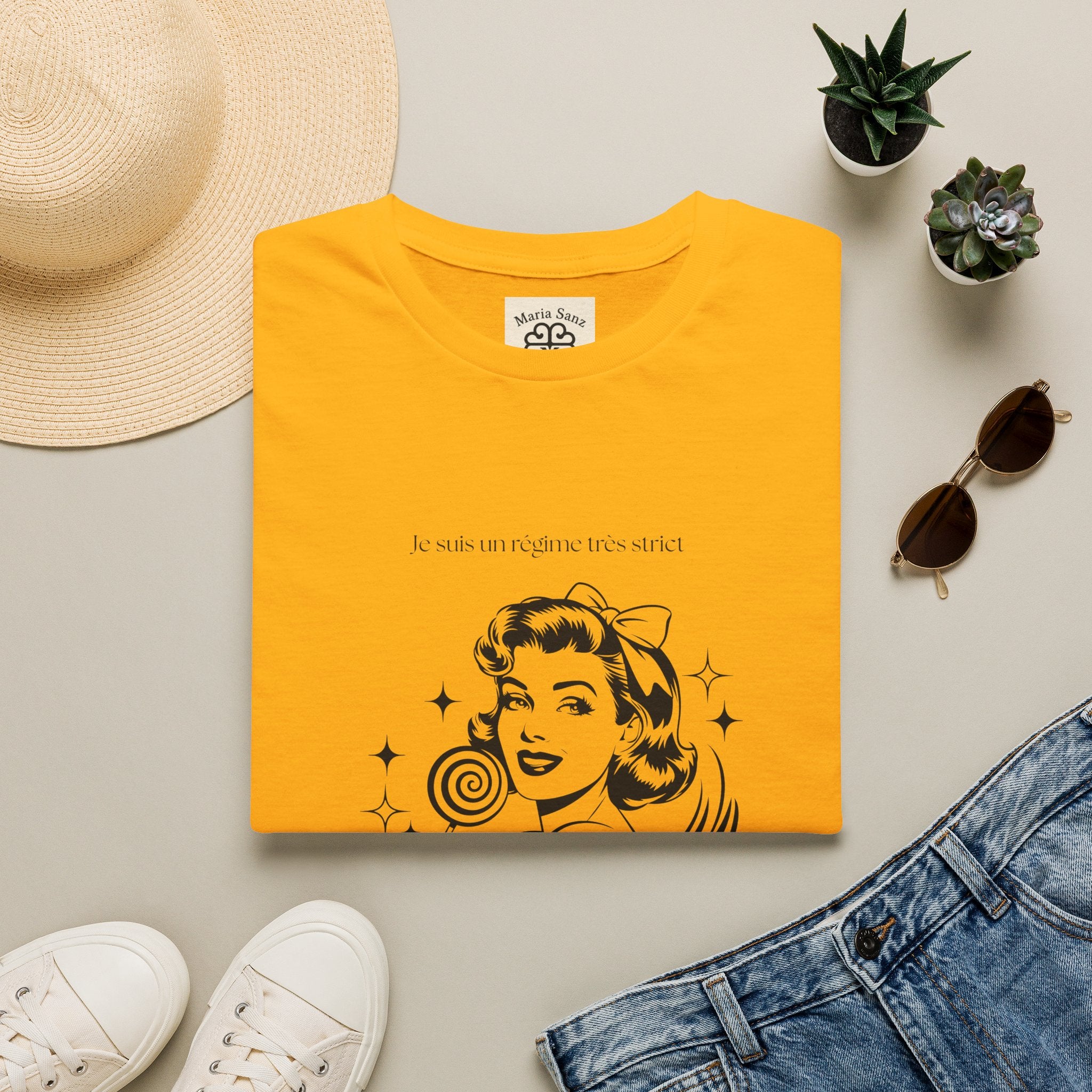 Retro Woman Graphic T-Shirt — "She Wants To Be Famous" Vintage Pop Art Tee