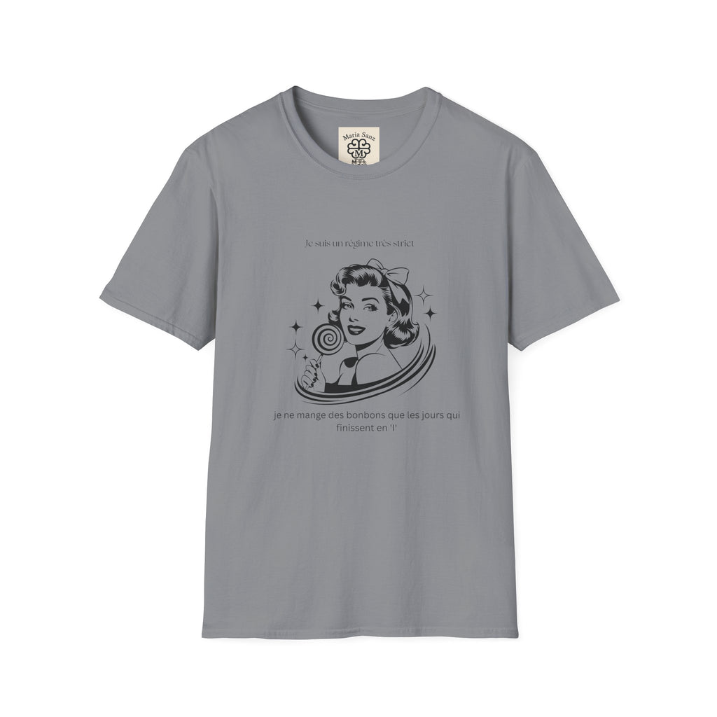 Retro Woman Graphic T-Shirt — "She Wants To Be Famous" Vintage Pop Art Tee