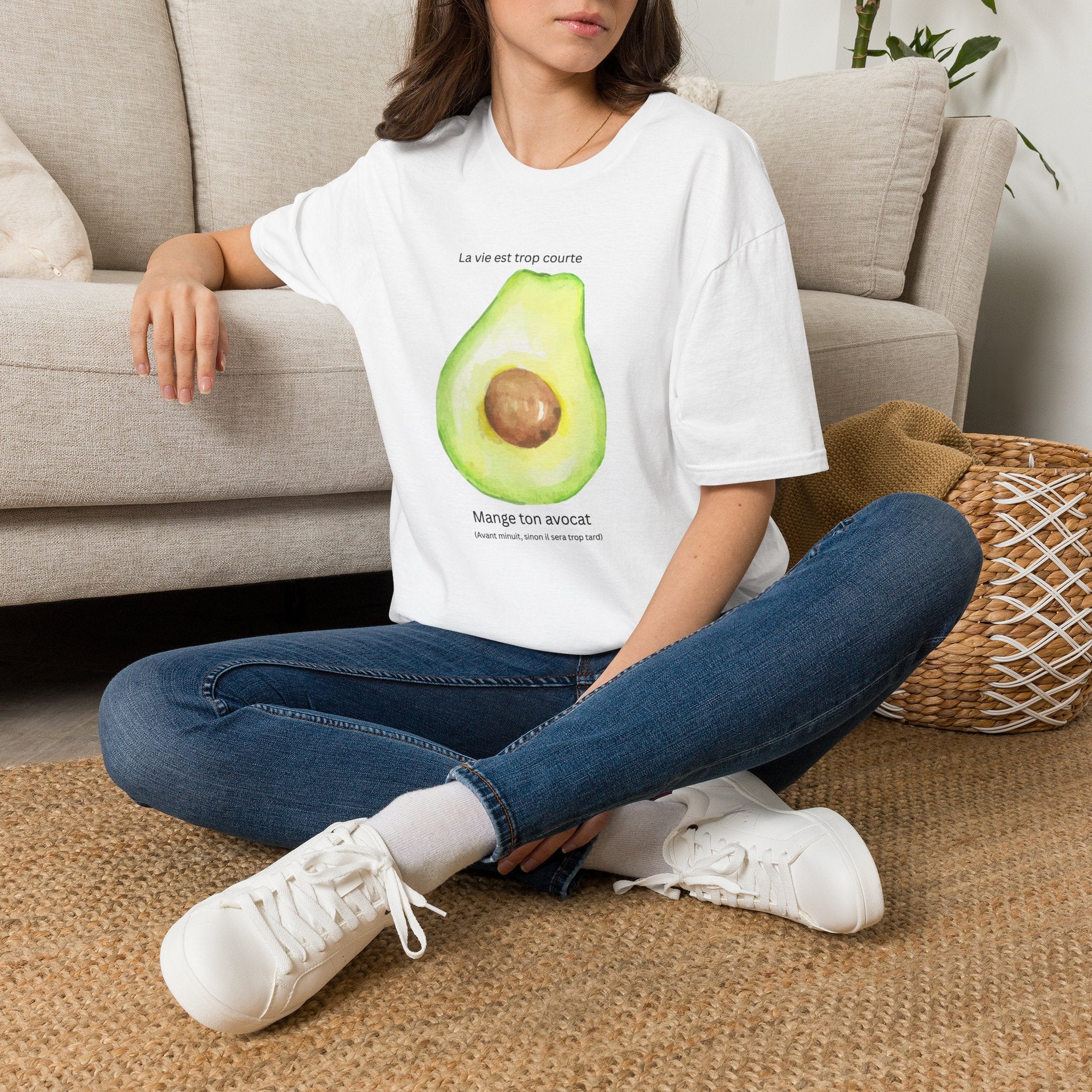Avocado Graphic T-Shirt — “La vie est trop courte” French Vegan Tee
